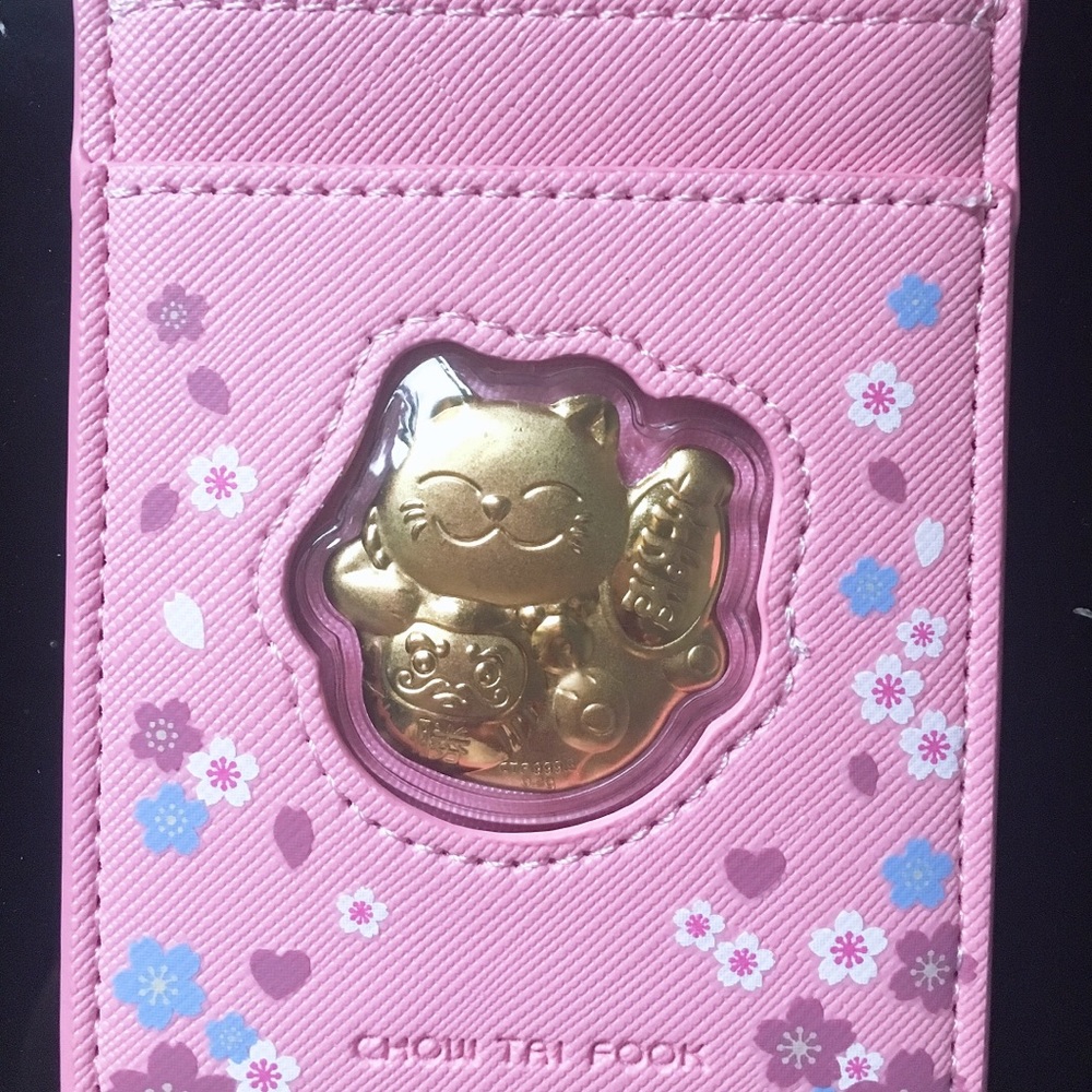 Pink cardholder with gold cat